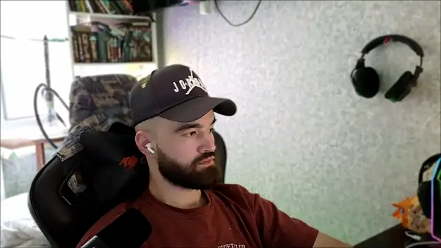 _Serious_Man webcam