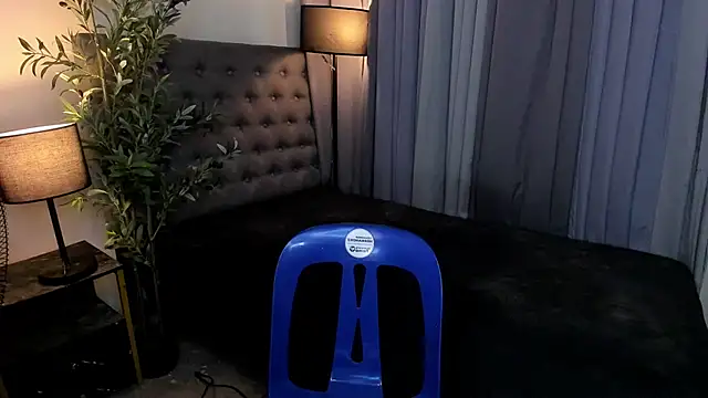 AsianHugecockAnna webcam