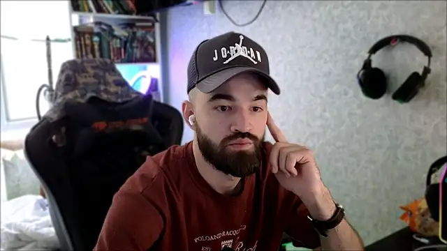 _Serious_Man webcam