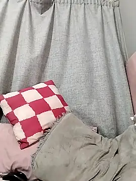 Cherrydollx live cam on StripChat