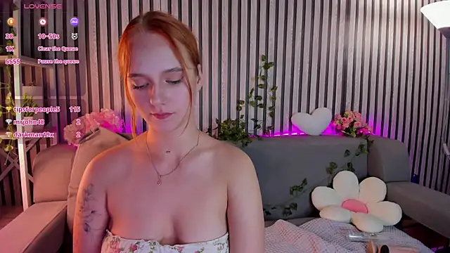 Casey_Sweeet live cam on StripChat