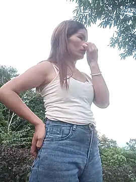 nangmo live cam on StripChat