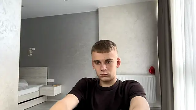 SoloFury live cam on StripChat