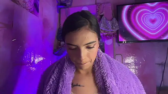 Skye_Moore webcam