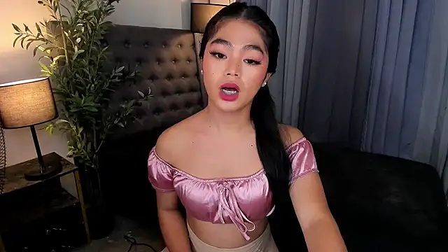 AsianHugecockAnna webcam