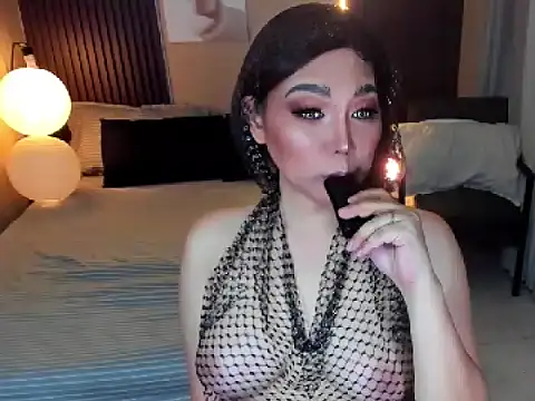 Modèle: iSuckMyHardCock