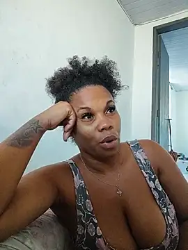 prettahvitoria20 (F young) - Tirar a blusa e ficar de sutiã