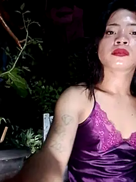 YourHotMenxie18 webcam