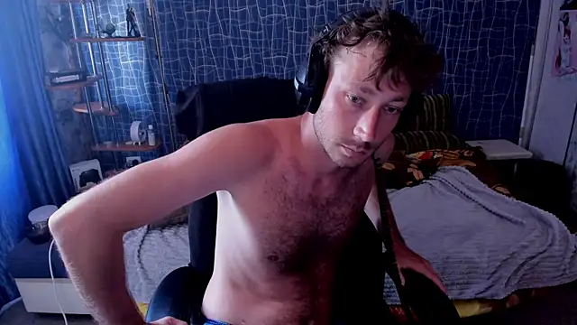 CuteBoy228 webcam