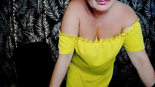 Olivia_playful webcam