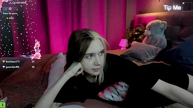 Lesi_Moonie01 webcam
