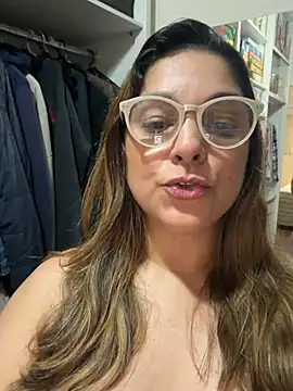 Mariiii_morena webcam