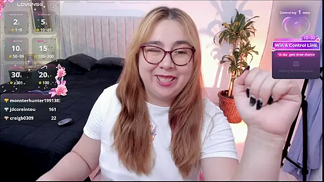 chloe_prg webcam