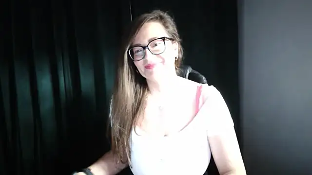 NoraMilf webcam