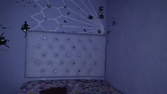 leslymilk webcam