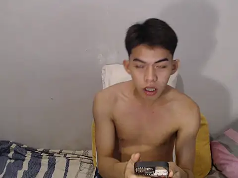 Urhotsilverboy webcam