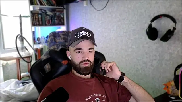 _Serious_Man webcam
