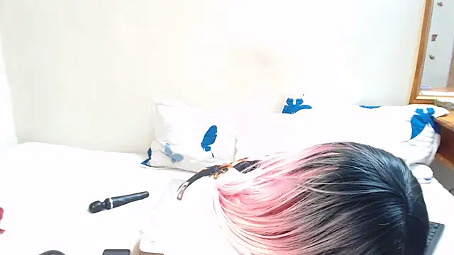 Tinnypussie webcam