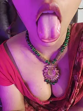 callmeshreya (F young) - Susu like hell
