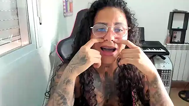Ama_music webcam