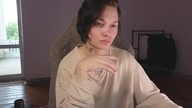 esajukyy live cam on StripChat