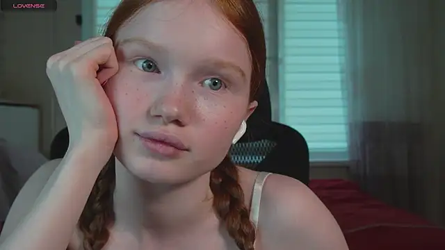 Nellie_baby webcam