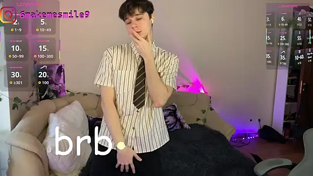 AnthonyCuutie live cam on StripChat