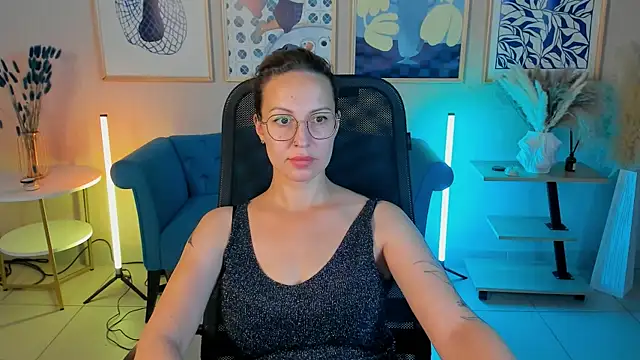 Charlotte_Hudson webcam