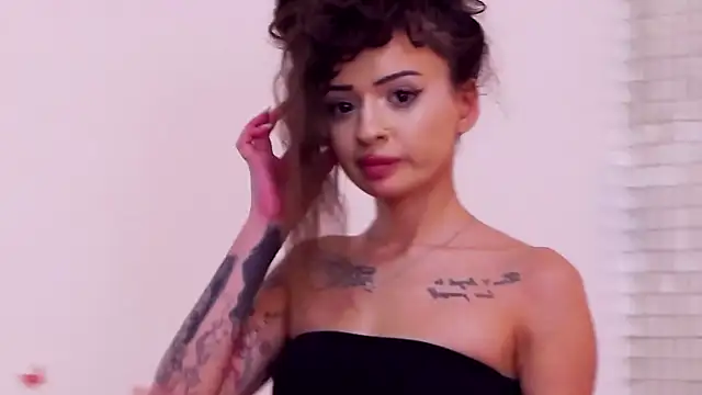 Daisy_Blush webcam