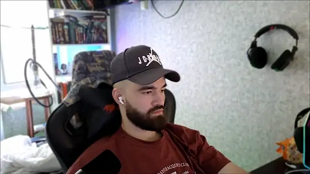 _Serious_Man webcam