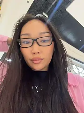 trytomakememoam live cam on StripChat