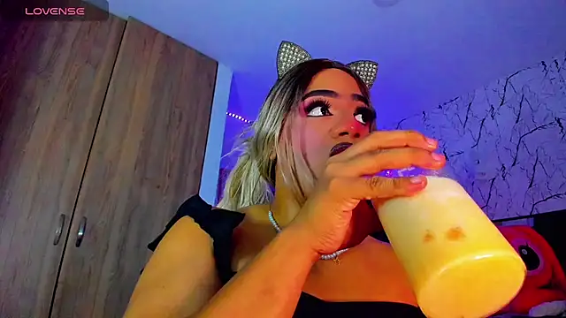 Amber_bigdick22 webcam