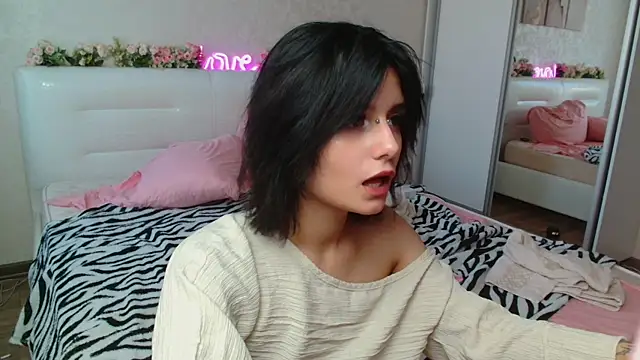 The_Slutty_Fox webcam