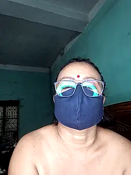 MoonLusty webcam