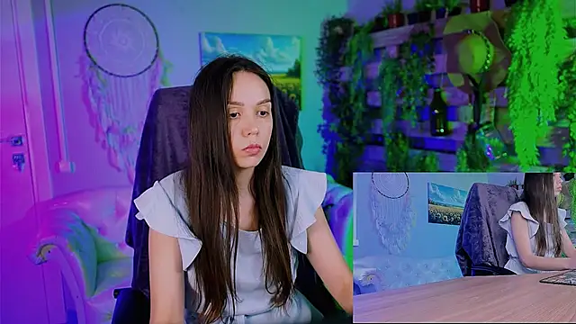 OliviaWeles webcam