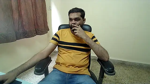 Kinky_Kumarr webcam