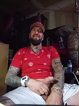 Beardedtattood webcam