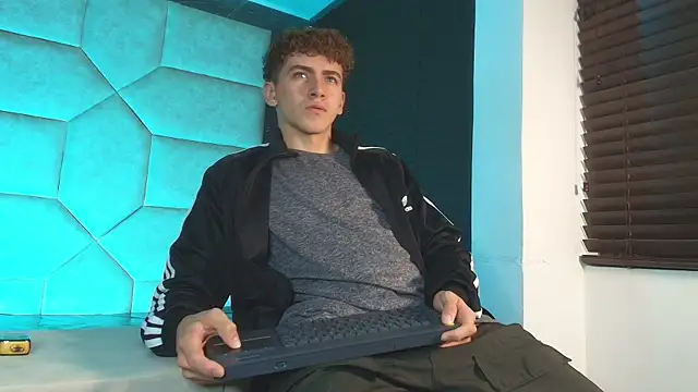 Tyler_Mcrey webcam