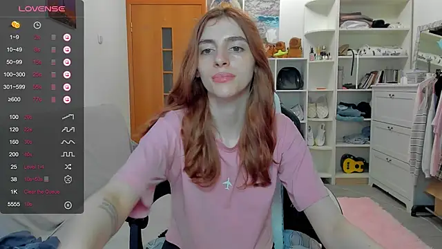 _Nicole_dance webcam