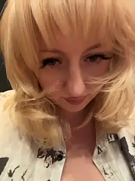 RonnieKiss webcam