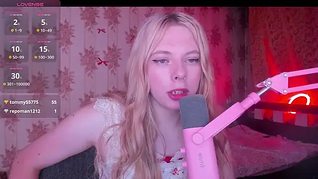 Cutie_Bambi webcam