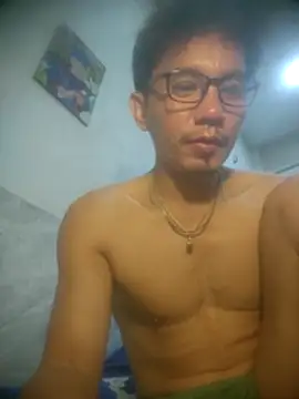 traiwe06 live cam on StripChat