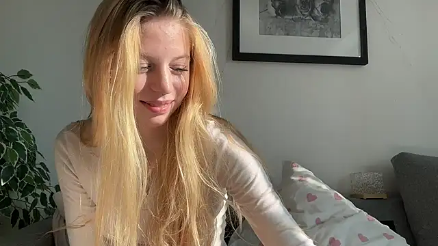 Fanny_Fresh live cam on StripChat