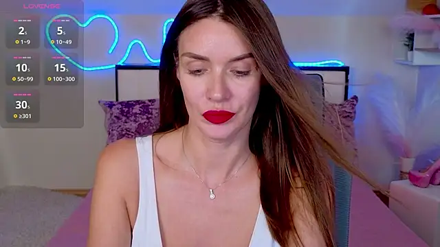 MicheleSantiago live cam on StripChat