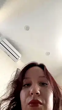 Mila_petal_ webcam