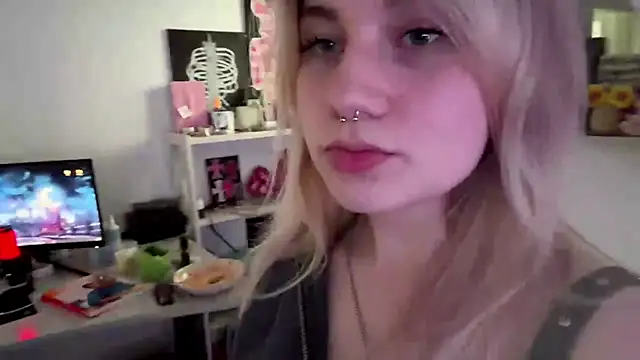 tutsiecutie's live room