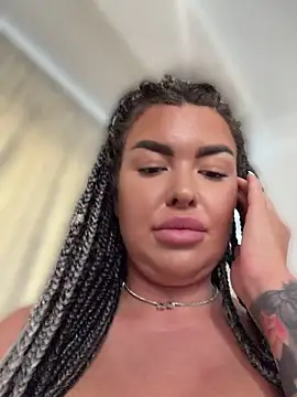 SiennaLove888 webcam