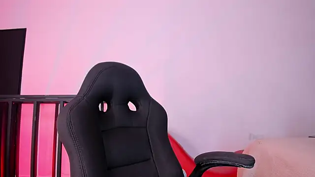AmberiniHoffman live cam