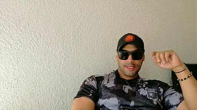 musclehetero webcam