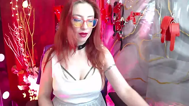 Queenscarlettsecret webcam